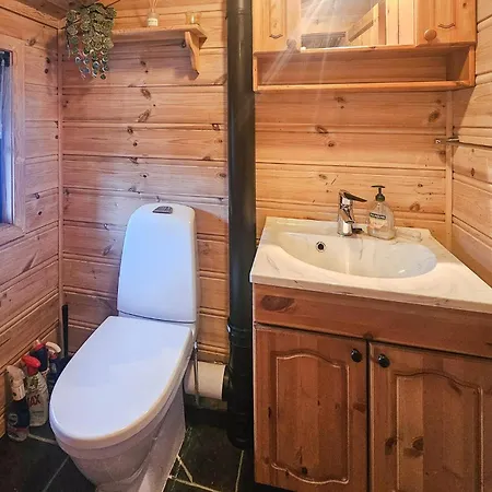 3 Bedroom Gorgeous In Passebekk Feriehus