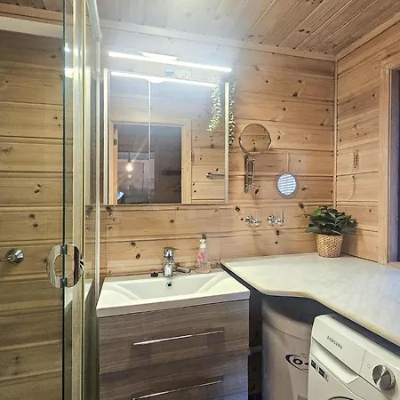 3 Bedroom Gorgeous In Passebekk * Omholt