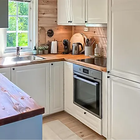 3 Bedroom Gorgeous In Passebekk Feriehus Omholt
