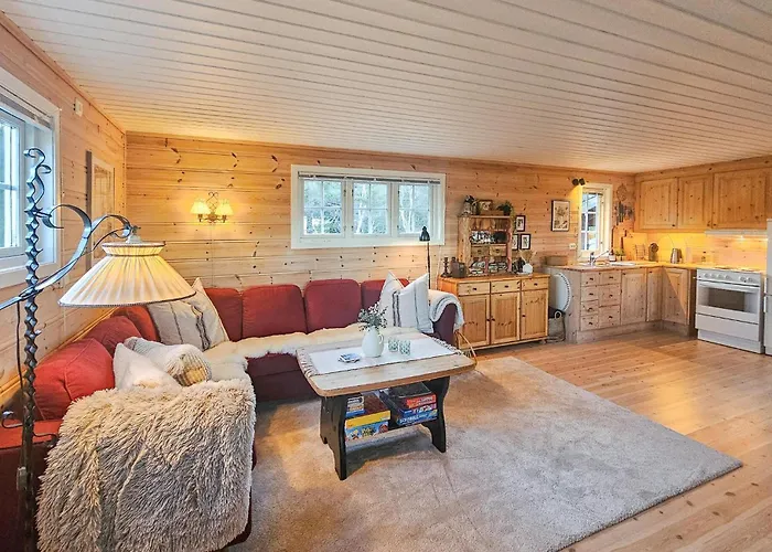 Feriehus 3 Bedroom Cozy In Passebekk Omholt